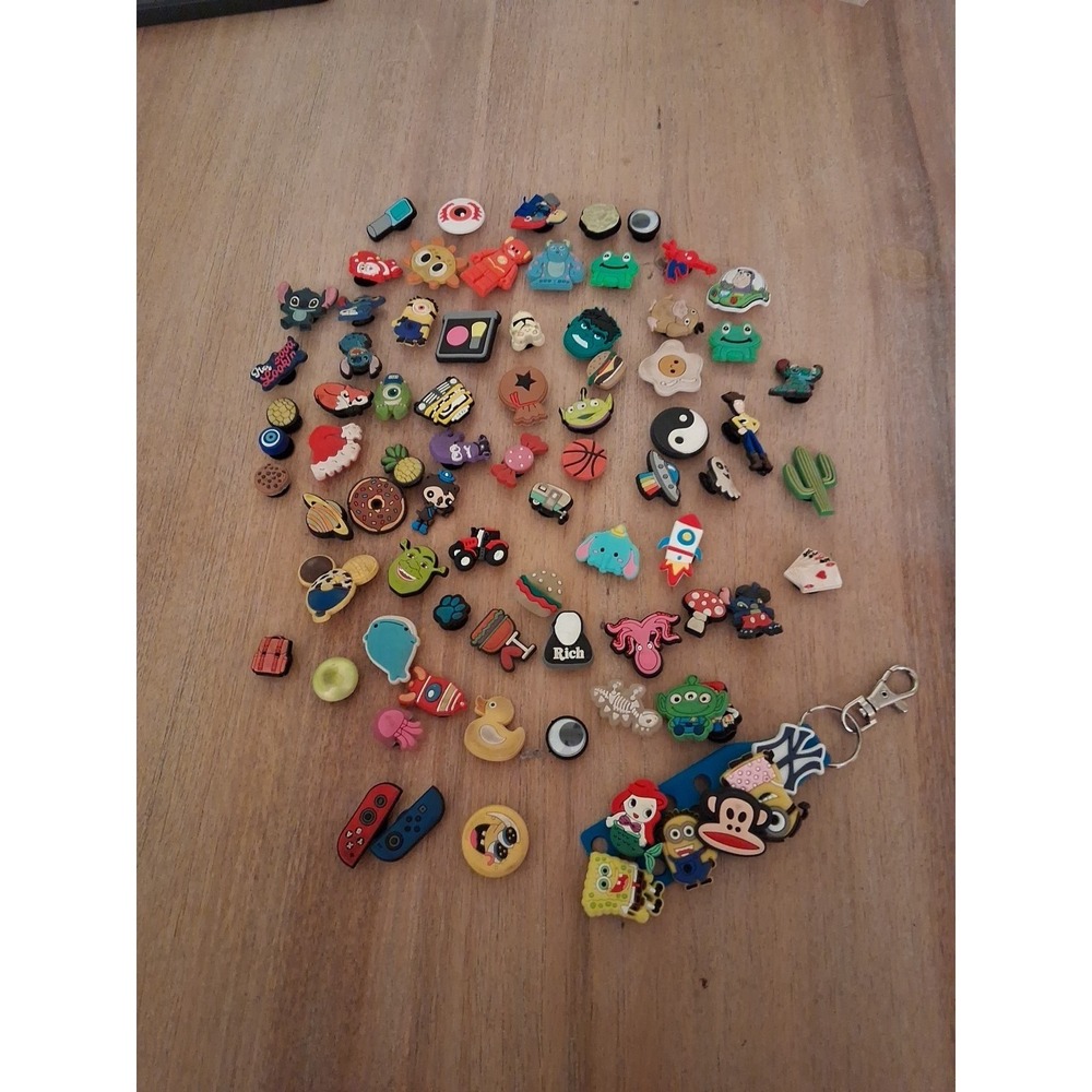 Lot Of Mixed Croc Charms And Jibbitz - Gaming - Marvel - Animal - - Food Used